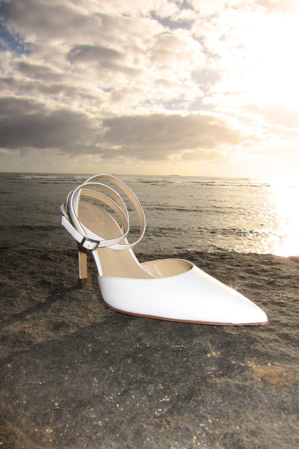 iris patent white pump