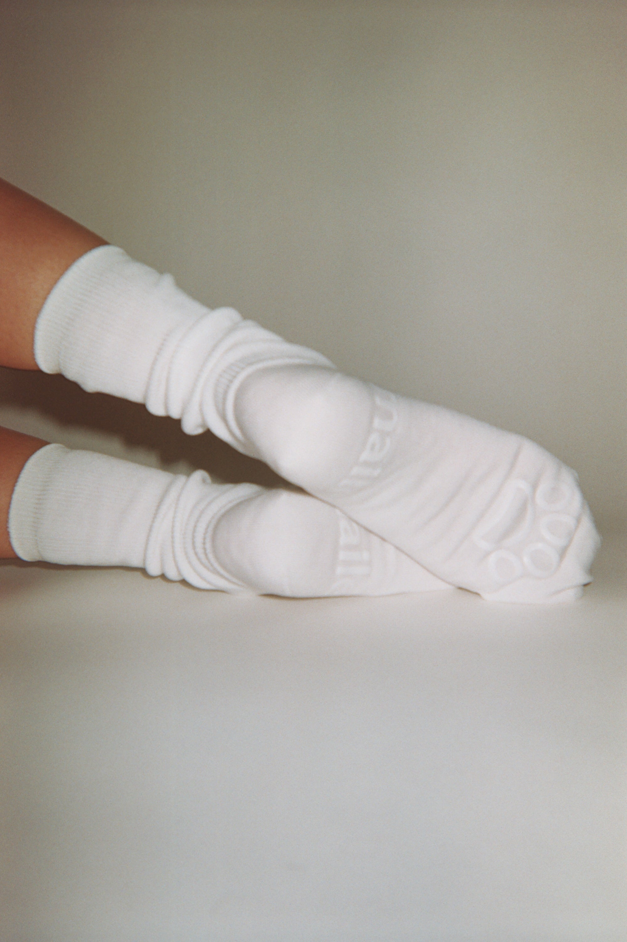 Maile x Tabio Grip Crew Sock