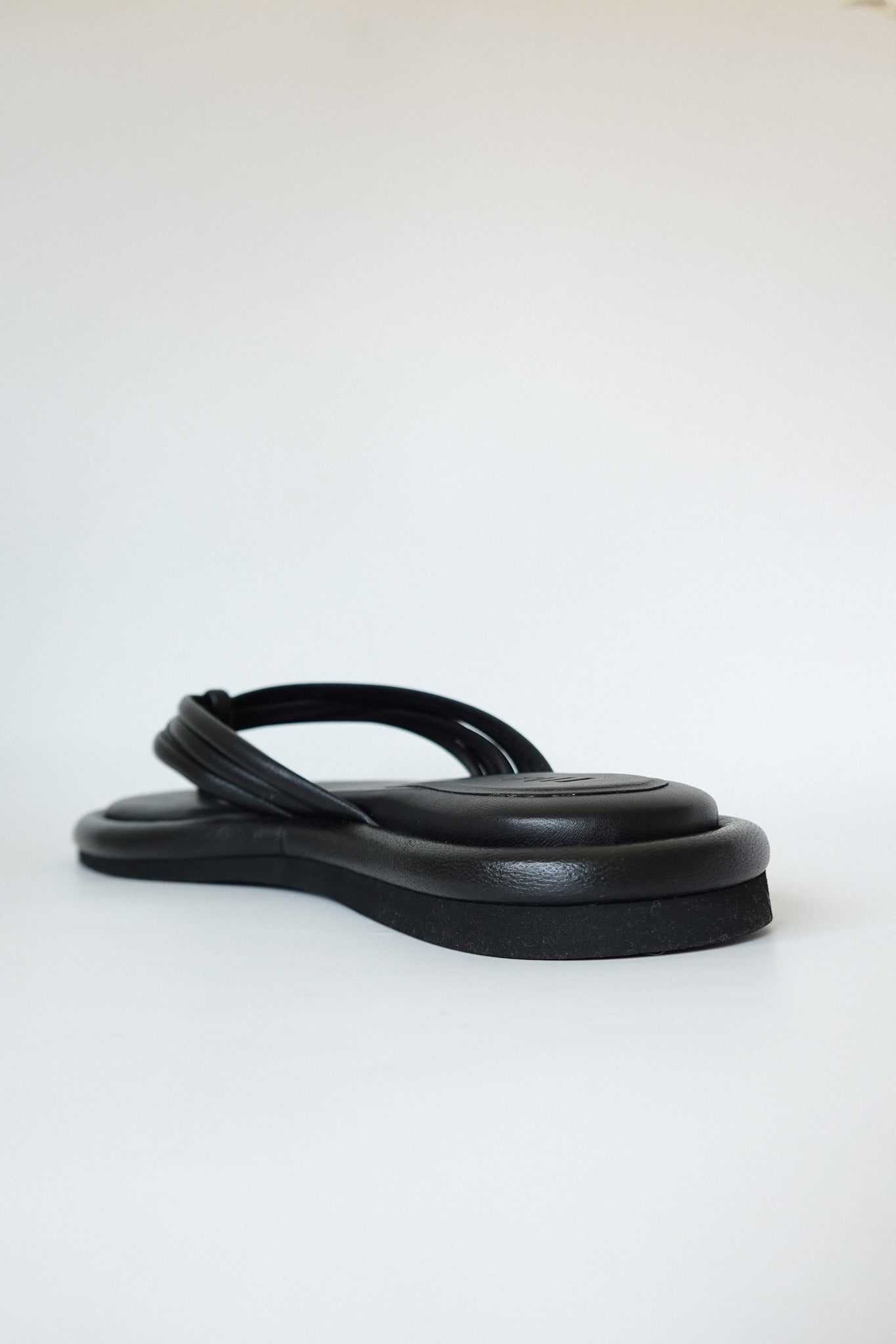 harper black thong sandal
