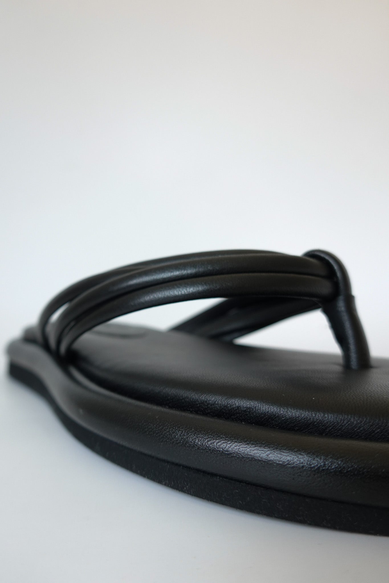harper black thong sandal