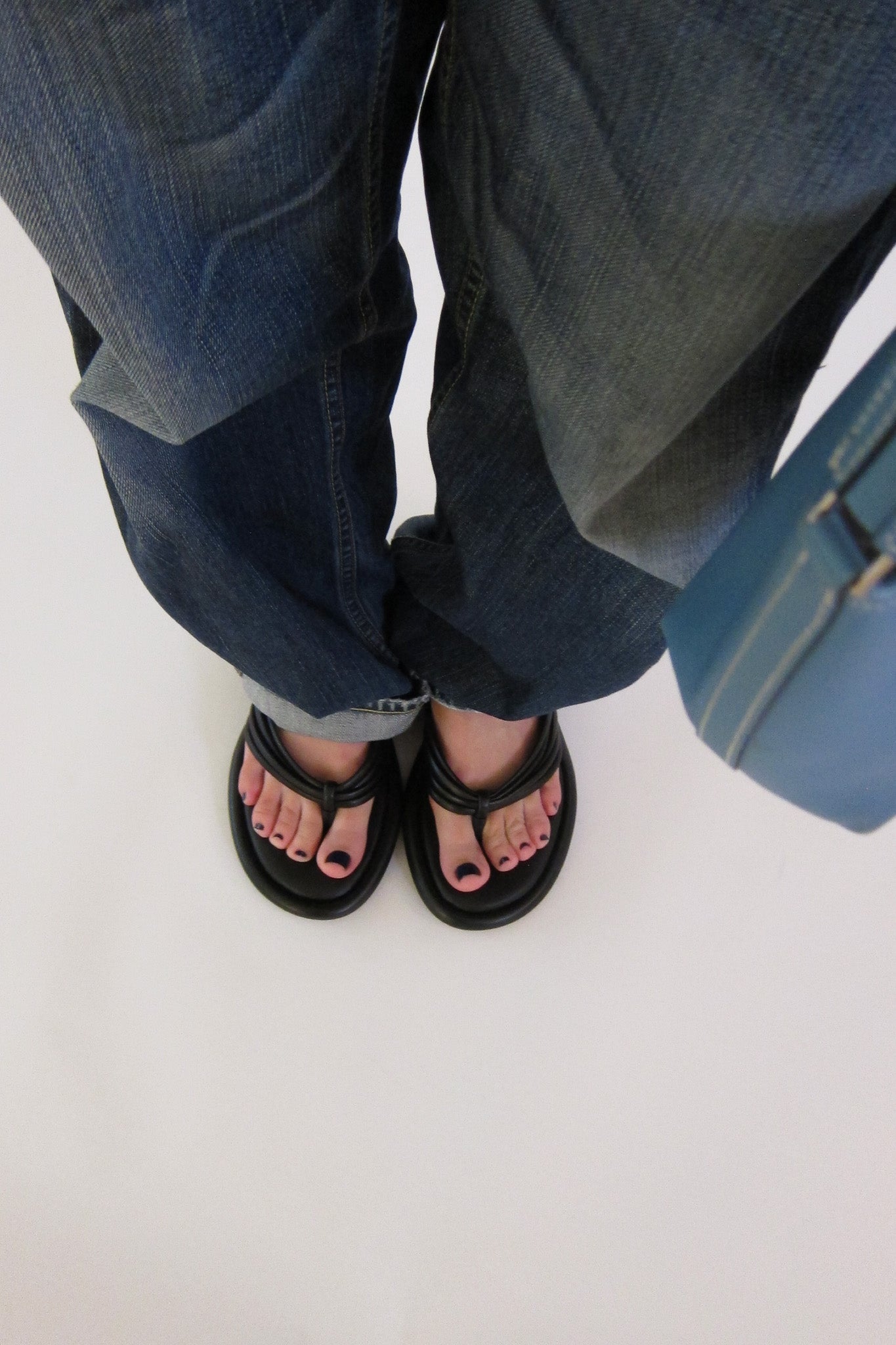 harper black thong sandal