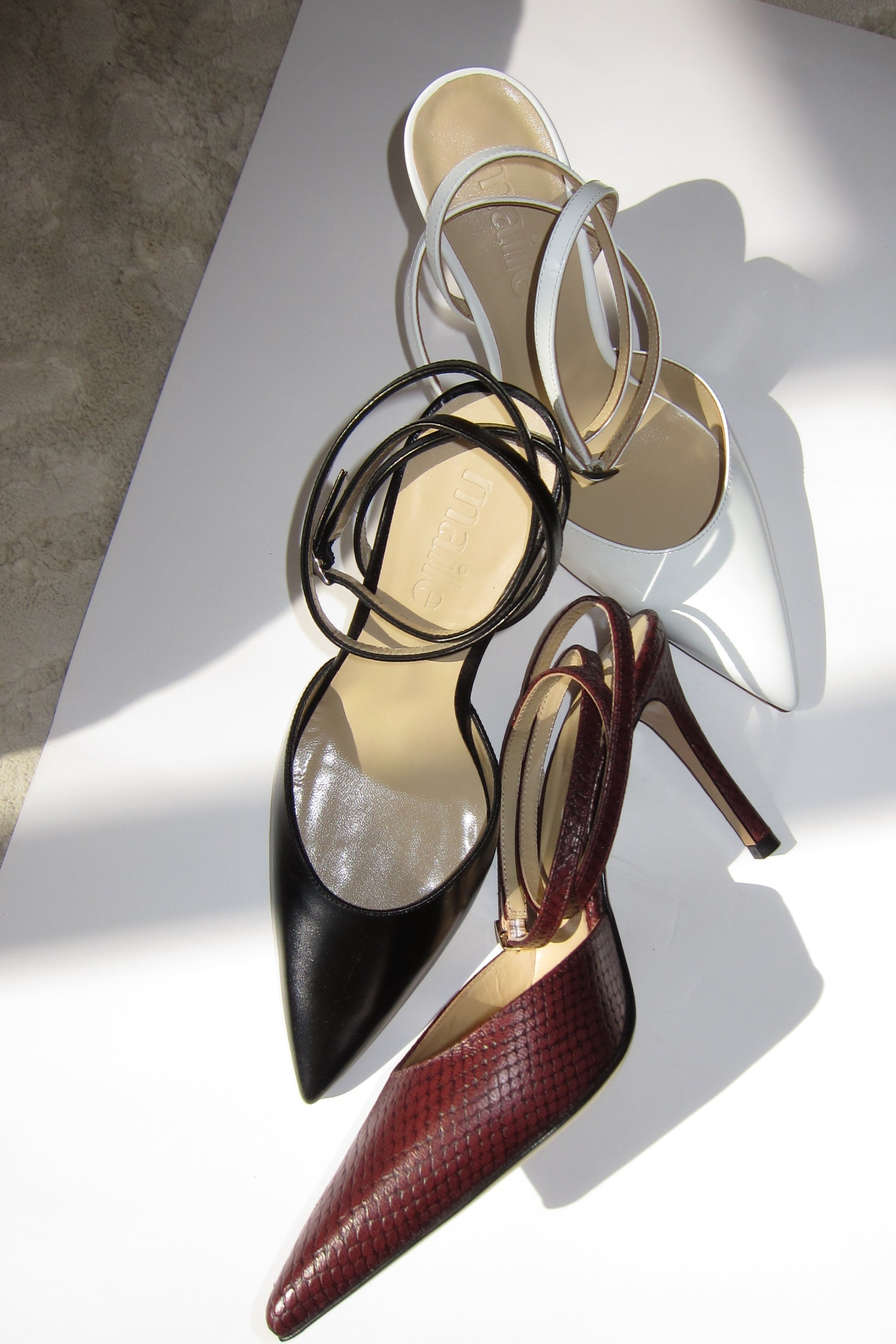 iris silky black pump