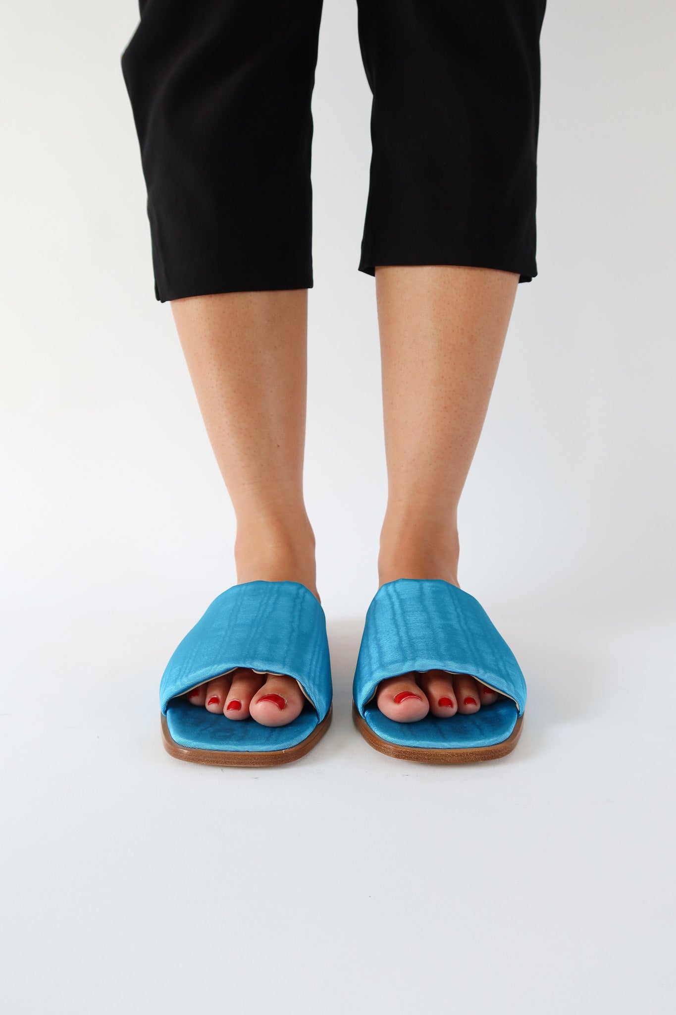 benni blue aqua moire sandal