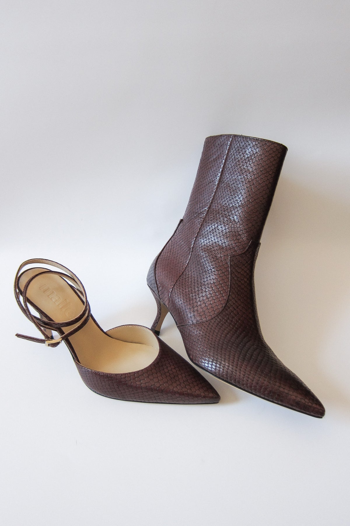 iris burgundy snake pump