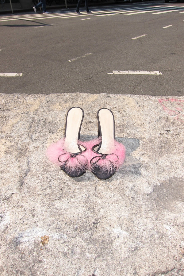 etsu black pink feather wedge