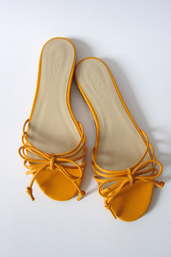 macky in mango orange